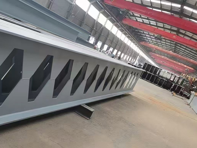 焊接型鋼鋼構(gòu)加工